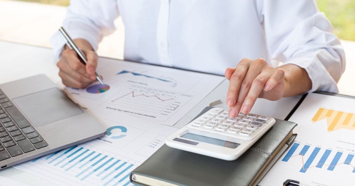 الفحص المالي السنوي: لماذا هو سر نجاح أعمالك في الإمارات والسعودية؟ | غالب للاستشارات