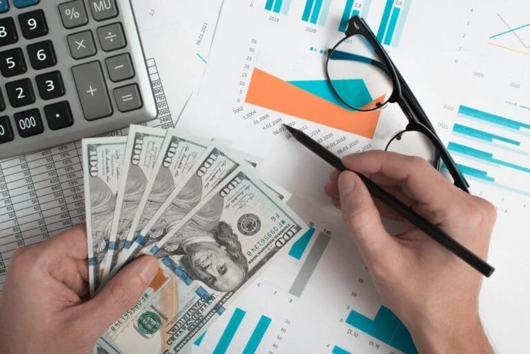 إدارة التدفق النقدي: شريان الحياة لشركاتك في الإمارات والسعودية | غالب كونسلتنج