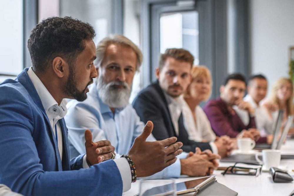 ثورة تحليل جدوى المشاريع: كيف تقوم التكنولوجيا بإدارة المخاطر في أسواق الإمارات والسعودية